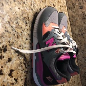 New balance tennis shoes.